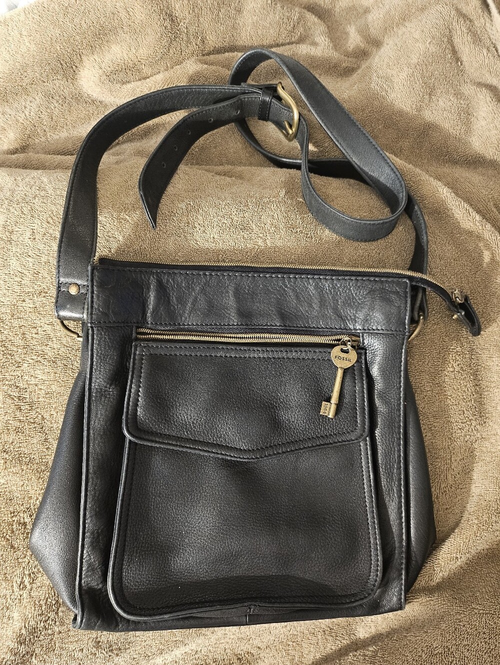 Vintage Fossil Black Pebble Leather Crossbody Purse Handbag Key